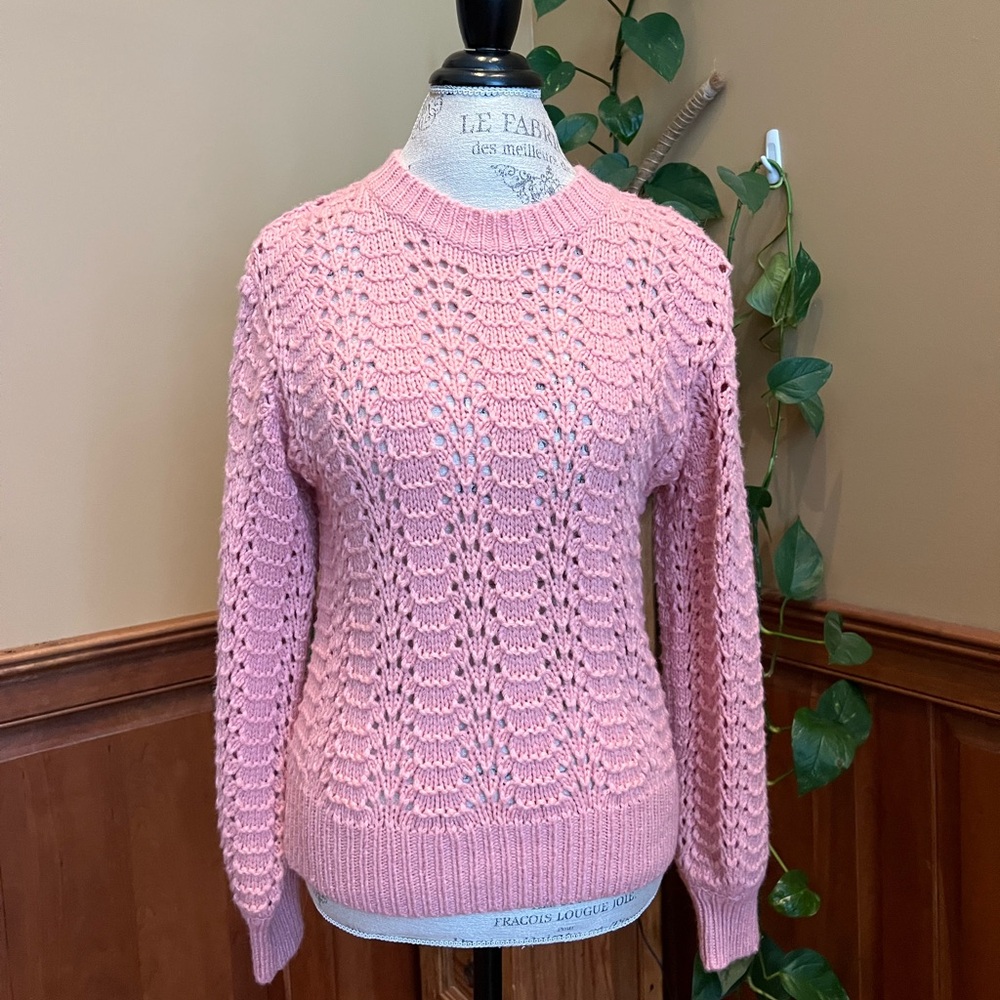 NWT Velvet by Graham & Spencer Women's Knit Sweater Pink Small chunky loose